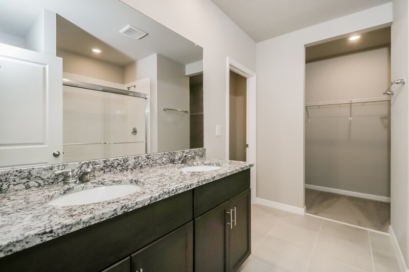 2,090/Mo, 38935 Harlow Rose Drive Zephyrhills, FL 33540 Main Bathroom View 2