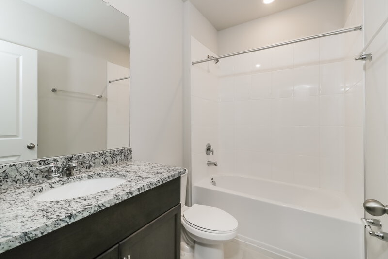 2,090/Mo, 38935 Harlow Rose Drive Zephyrhills, FL 33540 Bathroom View