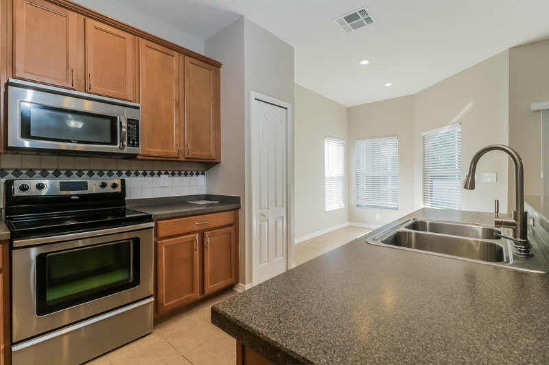 3,860/Mo, 1123 Emerald Hill Way # A1 Valrico, FL 33594 Kitchen View 2