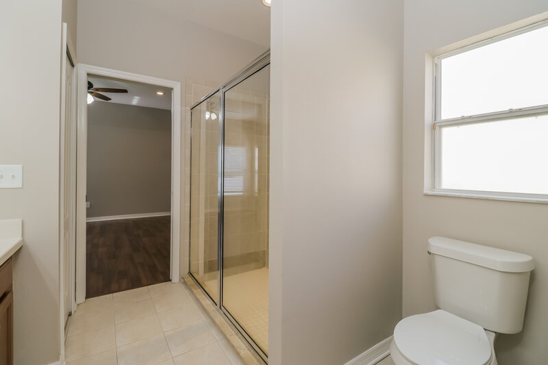 3,860/Mo, 1123 Emerald Hill Way # A1 Valrico, FL 33594 Main Bathroom View