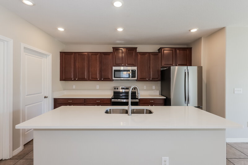 2,080/Mo, 6807 Blue Moon Way Sun City Center, FL 33573 Kitchen View