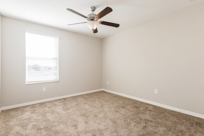 2,080/Mo, 6807 Blue Moon Way Sun City Center, FL 33573 Bedroom View 3