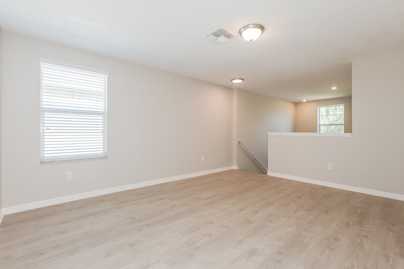 2,080/Mo, 6807 Blue Moon Way Sun City Center, FL 33573 Loft View