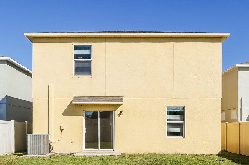 2,080/Mo, 6807 Blue Moon Way Sun City Center, FL 33573 Rear View