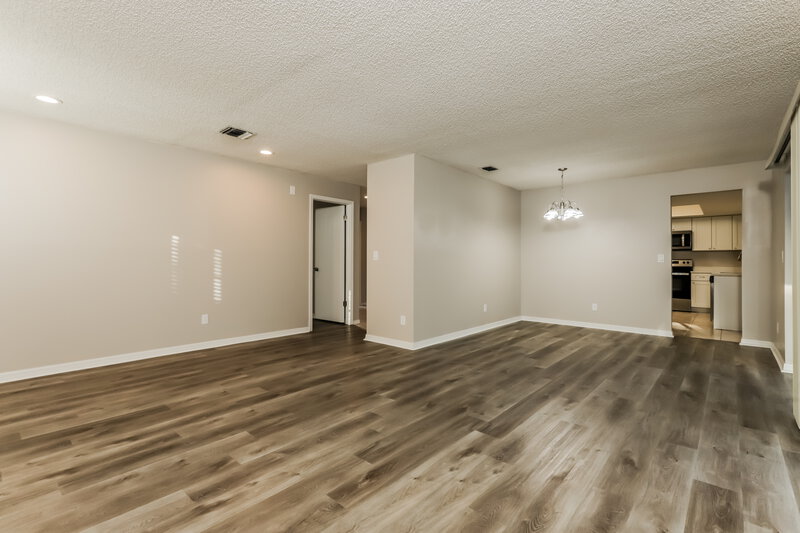 2,440/Mo, 504 Mahogany Dr Seffner, FL 33584 Living Room View