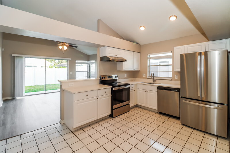 3,770/Mo, 5303 Macbeth Ct Tampa, FL 33624 Kitchen View