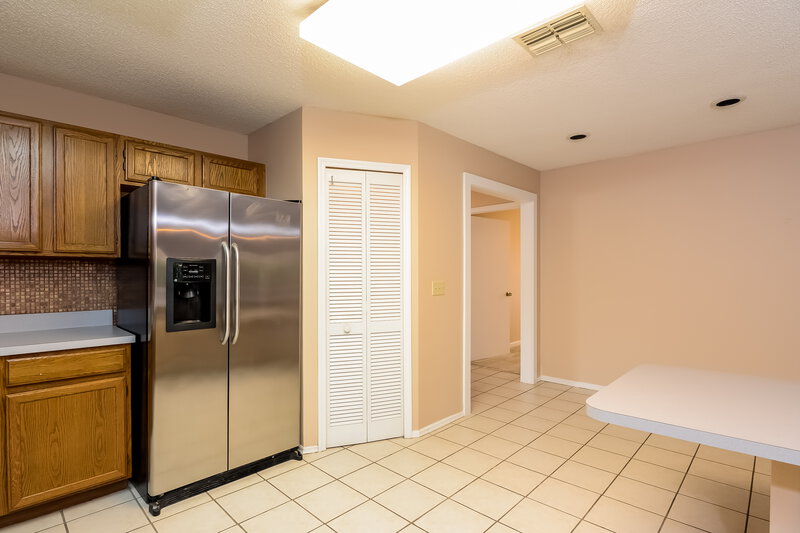 2,510/Mo, 18306 Cypress Stand Cir Tampa, FL 33647 Kitchen View