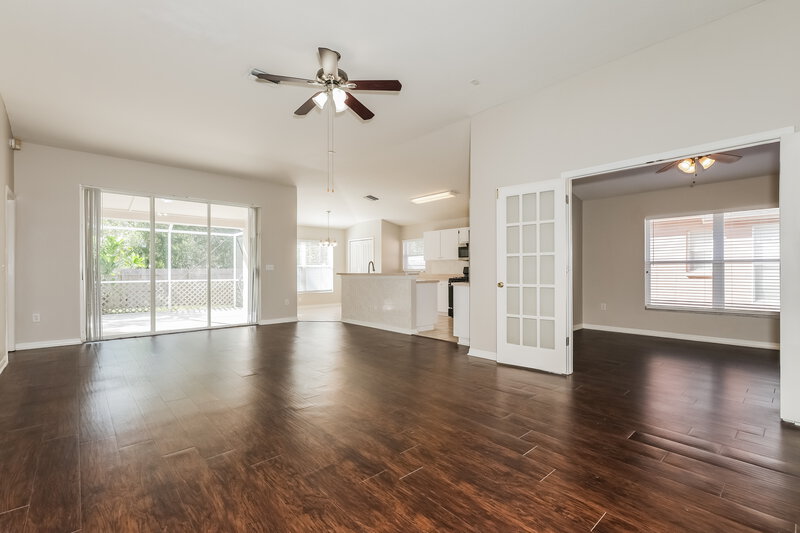 2,440/Mo, 1107 Crimson Clover Ln Wesley Chapel, FL 33543 Living Room View