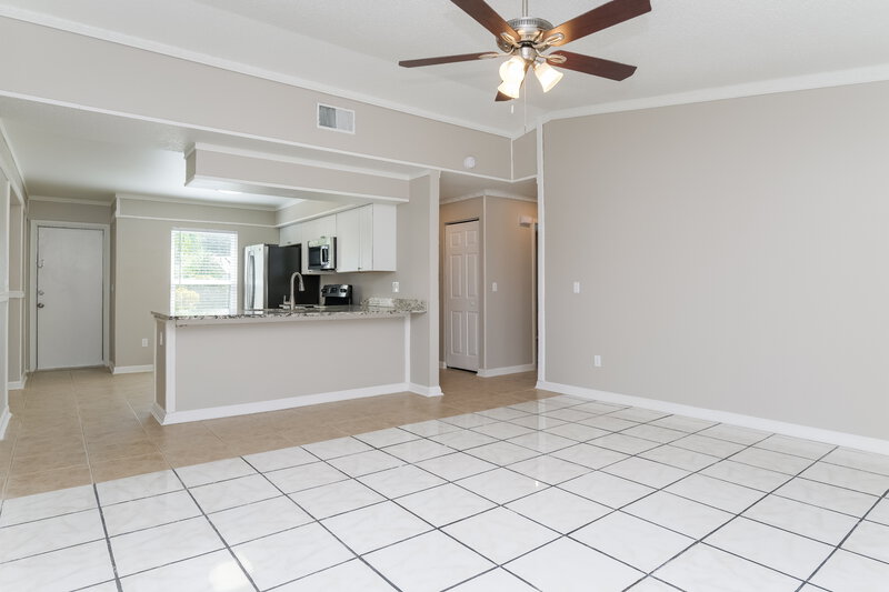 3,750/Mo, 1064 Bridlewood Way Brandon, FL 33511 Living Room View 2