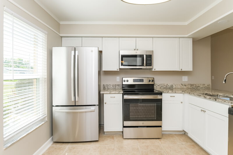 3,750/Mo, 1064 Bridlewood Way Brandon, FL 33511 Kitchen View