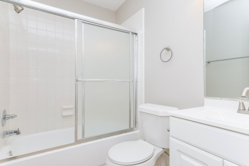 3,750/Mo, 1064 Bridlewood Way Brandon, FL 33511 Main Bathroom View