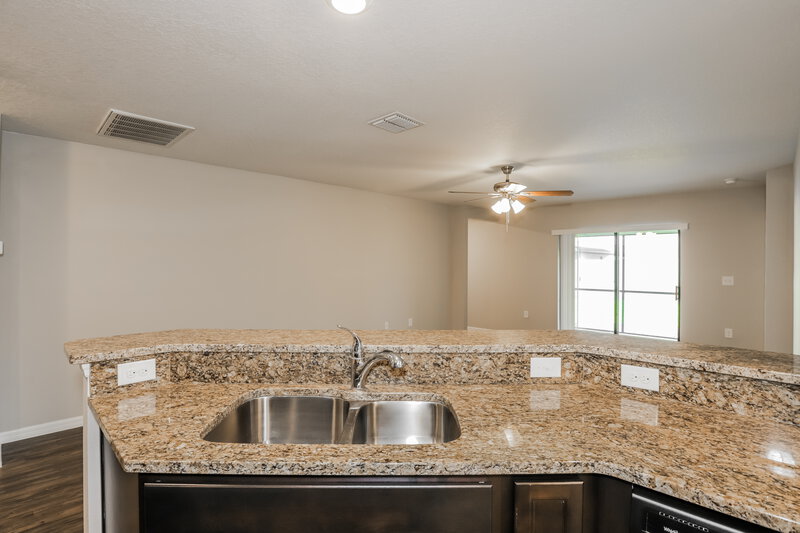 1,980/Mo, 1002 Wynnmere Walk Ave Ruskin, FL 33570 Kitchen View 2
