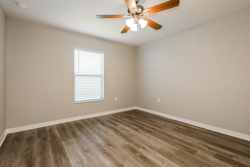 1,980/Mo, 1002 Wynnmere Walk Ave Ruskin, FL 33570 Main Bedroom View