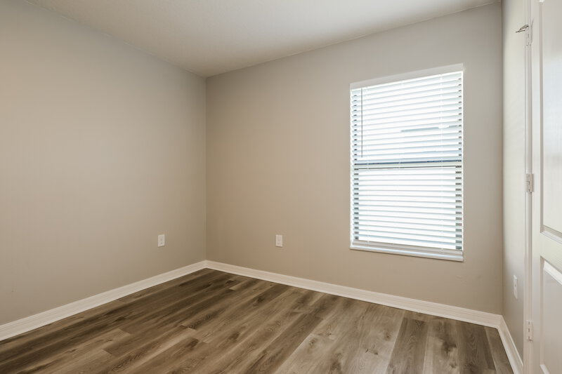 1,980/Mo, 1002 Wynnmere Walk Ave Ruskin, FL 33570 Bedroom View