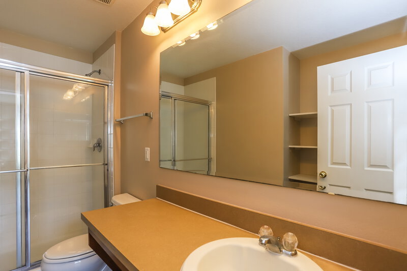 2,145/Mo, 11214 Running Pine Dr Riverview, FL 33569 Main Bathroom View