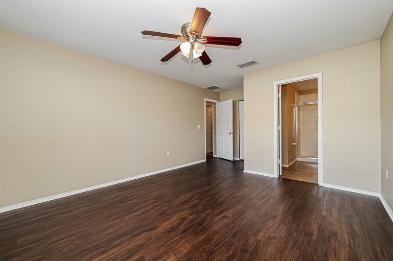 0/Mo, 11214 Running Pine Dr Riverview, FL 33569 Main Bedroom View 2