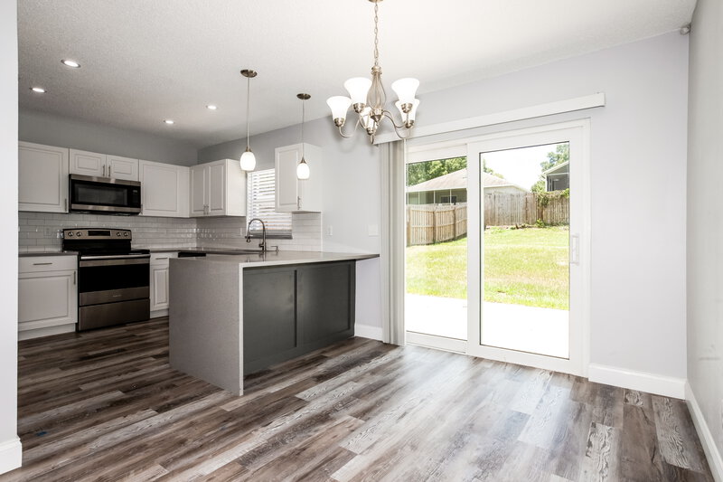 1,950/Mo, 310 Regal Park Dr Valrico, FL 33594 Dining Room View