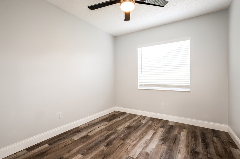 1,950/Mo, 310 Regal Park Dr Valrico, FL 33594 Bedroom View