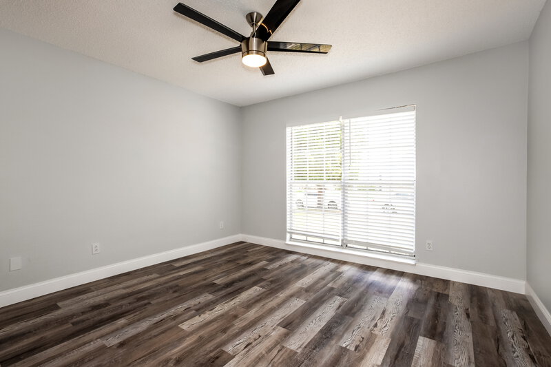 1,950/Mo, 310 Regal Park Dr Valrico, FL 33594 Bedroom View 2