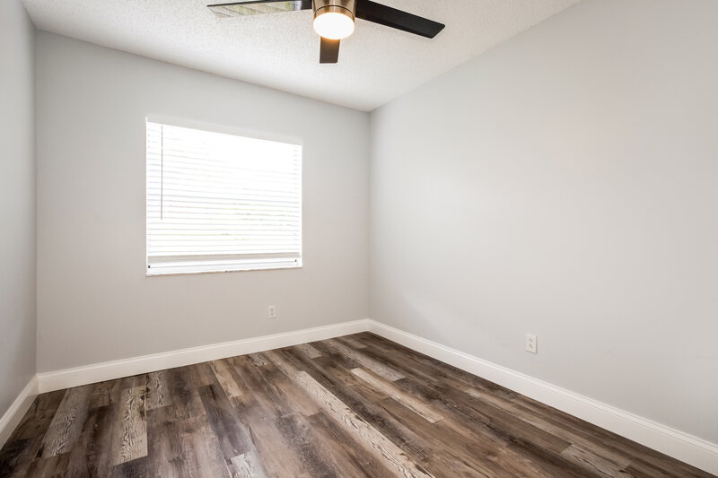 1,950/Mo, 310 Regal Park Dr Valrico, FL 33594 Bedroom View 3