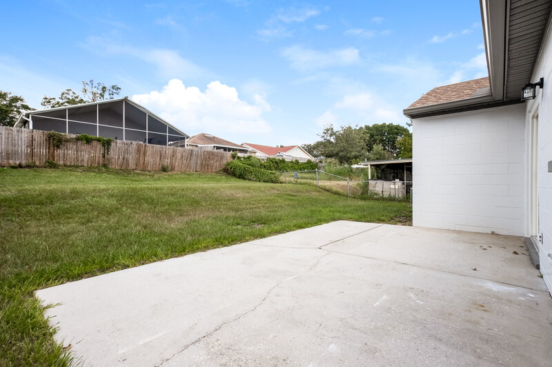 1,950/Mo, 310 Regal Park Dr Valrico, FL 33594 Exterior View