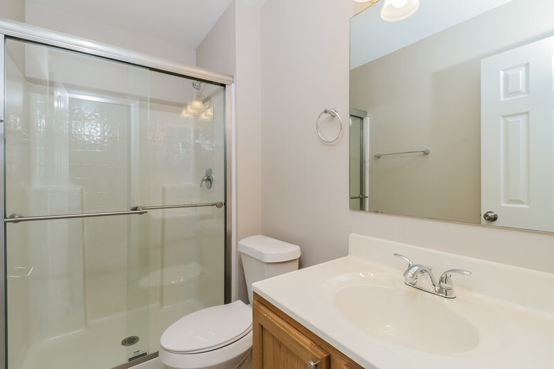 1,890/Mo, 3642 Fyfield Ct Land O Lakes, FL 34638 Main Bathroom View