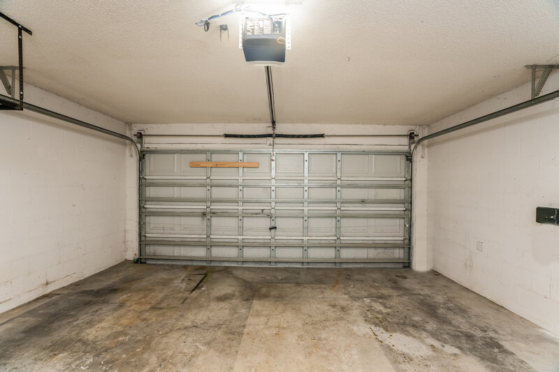 1,880/Mo, 6503 Tabogi Trl Wesley Chapel, FL 33545 Garage View