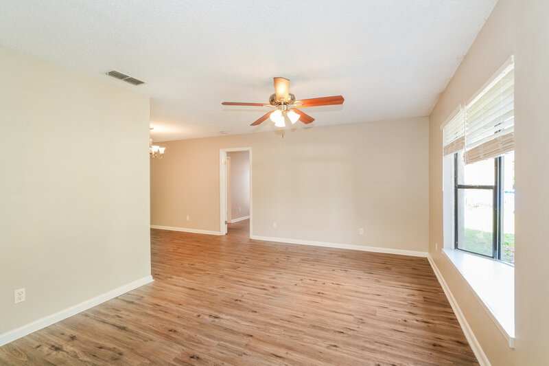 2,285/Mo, 17507 Cranbrook Dr Lutz, FL 33549 Living Room View