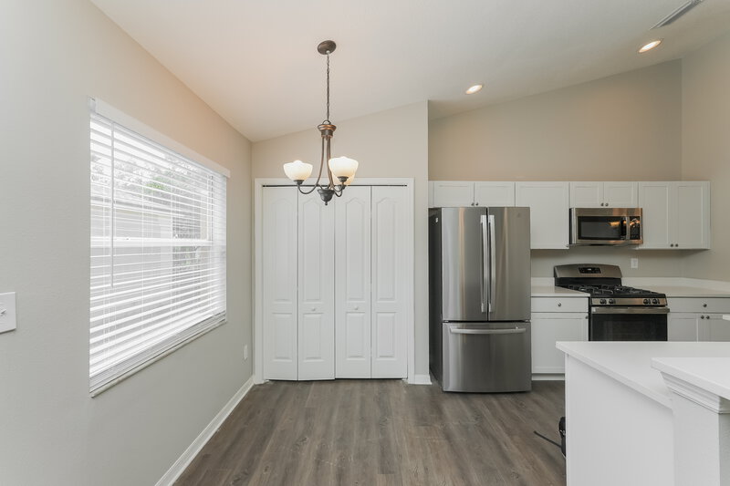 2,055/Mo, 7604 Bristol Park Dr Apollo Beach, FL 33572 Breakfast Nook View