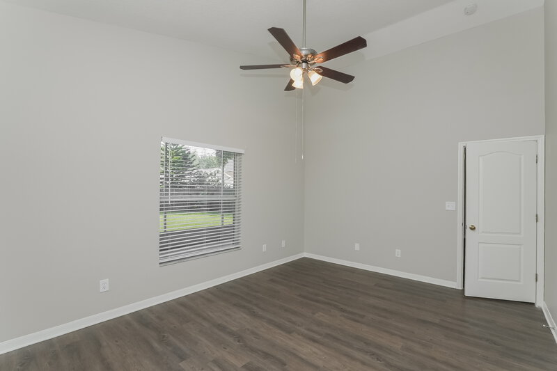 2,055/Mo, 7604 Bristol Park Dr Apollo Beach, FL 33572 Main Bedroom View 2