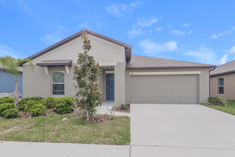 2,005/Mo, 7208 Ozello Trail Ave Sun City Center, FL 33573 External View