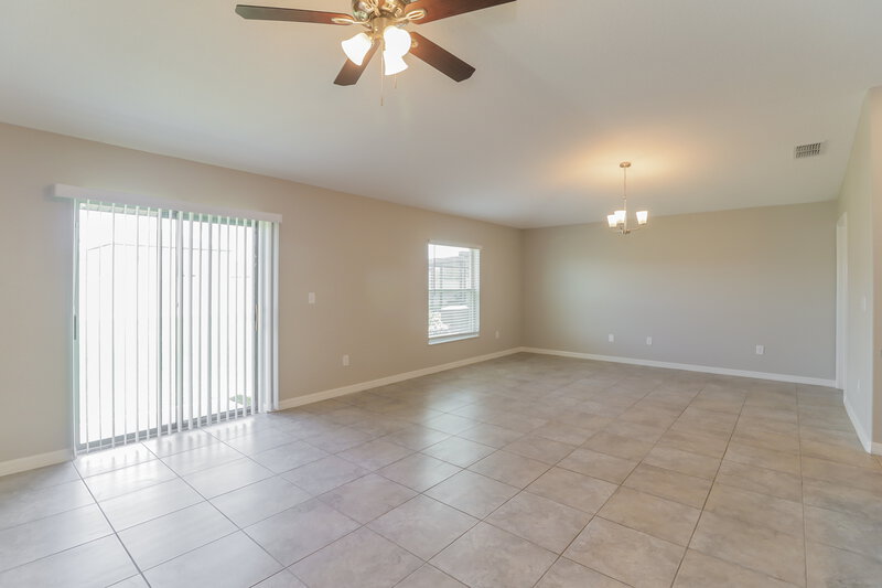2,005/Mo, 7208 Ozello Trail Ave Sun City Center, FL 33573 Living Room View