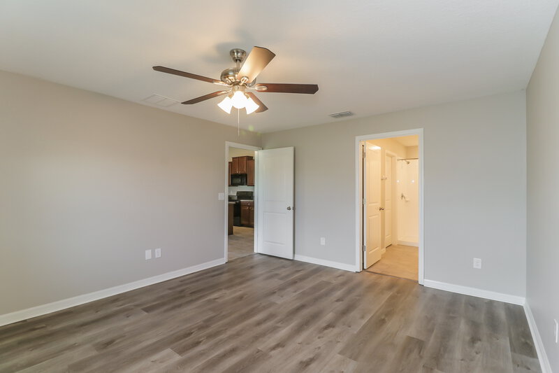 2,005/Mo, 7208 Ozello Trail Ave Sun City Center, FL 33573 Main Bedroom View 2
