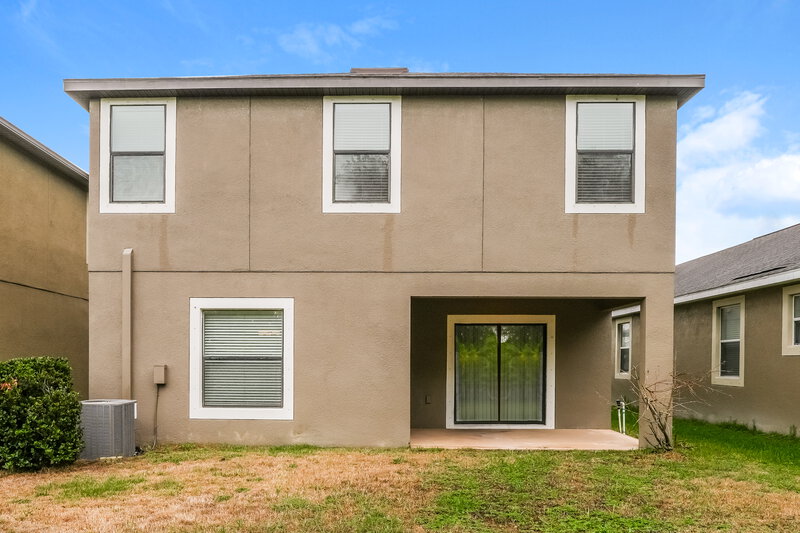 2,395/Mo, 10165 Newminster Loop Ruskin, FL 33573 Rear View