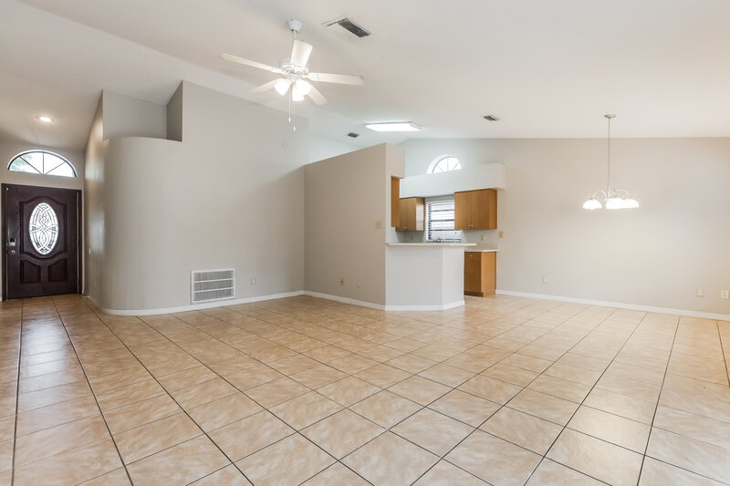 2,130/Mo, 1440 Tiverton Dr Brandon, FL 33511 Living Room View