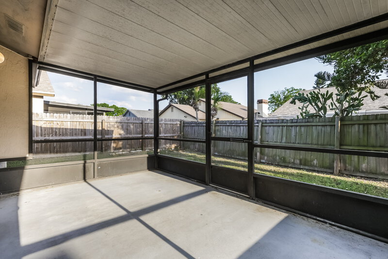 2,130/Mo, 1440 Tiverton Dr Brandon, FL 33511 Screen Porch View