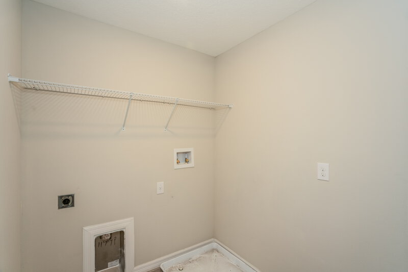 2,320/Mo, 17209 Beach Buttercup Pl Wimauma, FL 33598 Laundry Room View