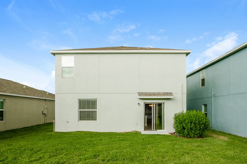 2,320/Mo, 17209 Beach Buttercup Pl Wimauma, FL 33598 Rear View