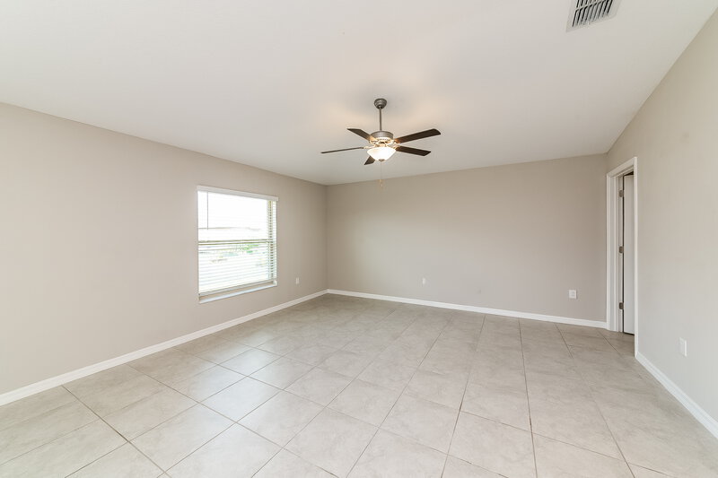 1,975/Mo, 15306 Miller Creek Dr Sun City Center, FL 33573 Living Room View