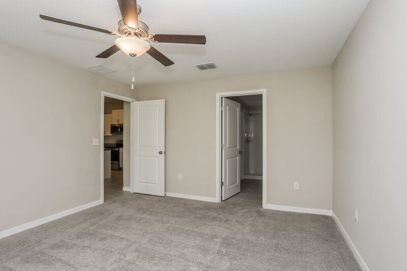 2,100/Mo, 15306 Miller Creek Dr Sun City Center, FL 33573 Main Bedroom View 2