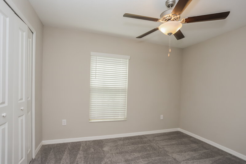 2,100/Mo, 15306 Miller Creek Dr Sun City Center, FL 33573 Bedroom View