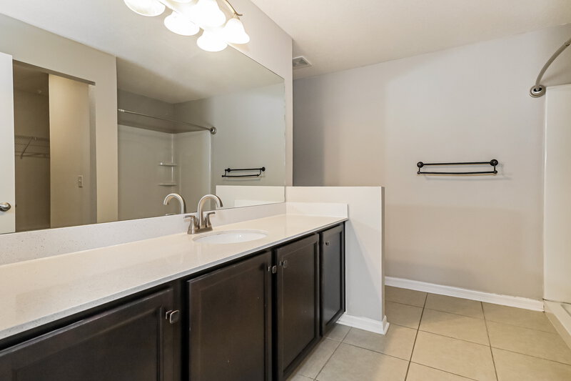 1,705/Mo, 8349 Silverbell Loop Brooksville, FL 34613 Main Bathroom View