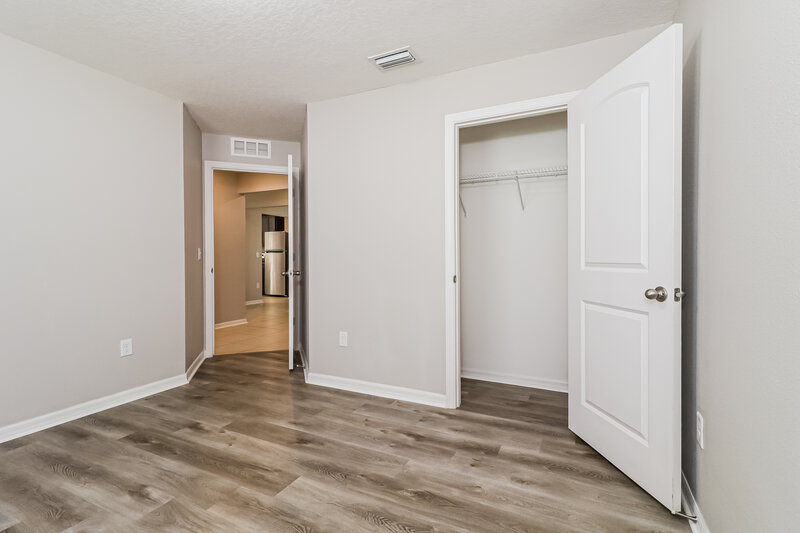 1,705/Mo, 8349 Silverbell Loop Brooksville, FL 34613 Bedroom View 2