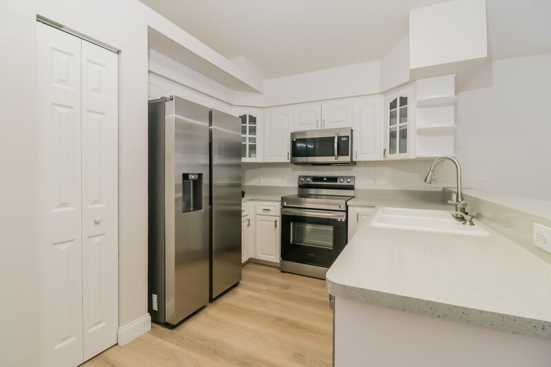 1,850/Mo, 7814 Chadwick Dr New Port Richey, FL 34654 Kitchen View