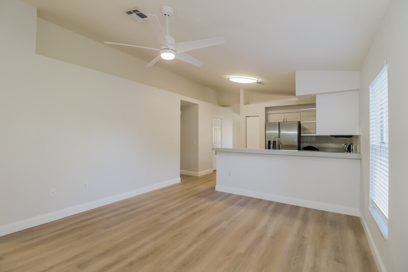 1,850/Mo, 7814 Chadwick Dr New Port Richey, FL 34654 Kitchen View 2