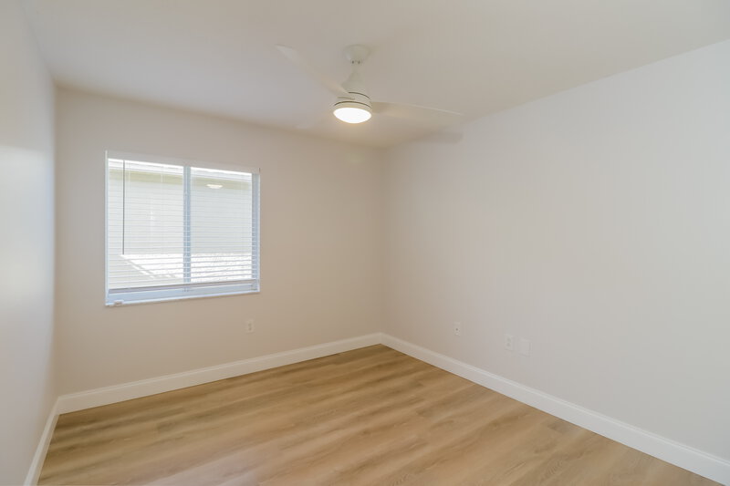 1,850/Mo, 7814 Chadwick Dr New Port Richey, FL 34654 Main Bedroom View 2