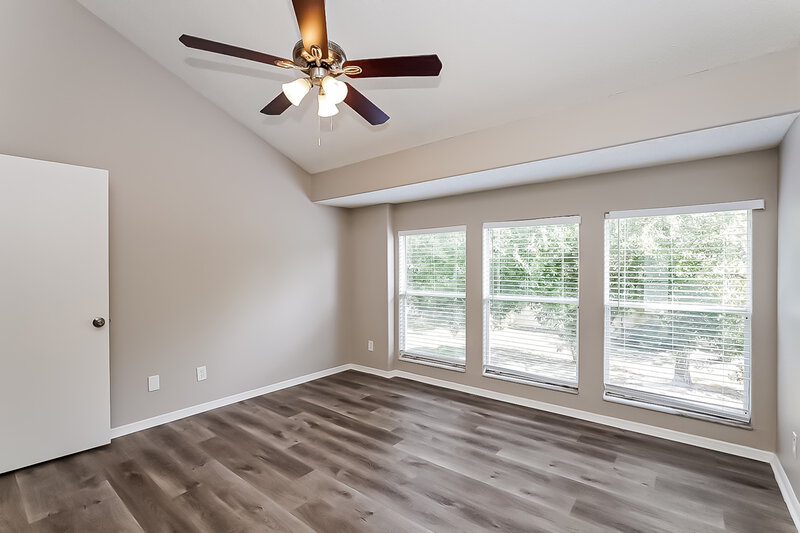 2,660/Mo, 14909 Barby Ave Tampa, FL 33625 Main Bedroom View 2