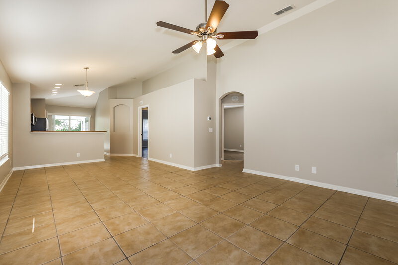 4,635/Mo, 5825 Wrenwater Dr Lithia, FL 33547 Living Room View