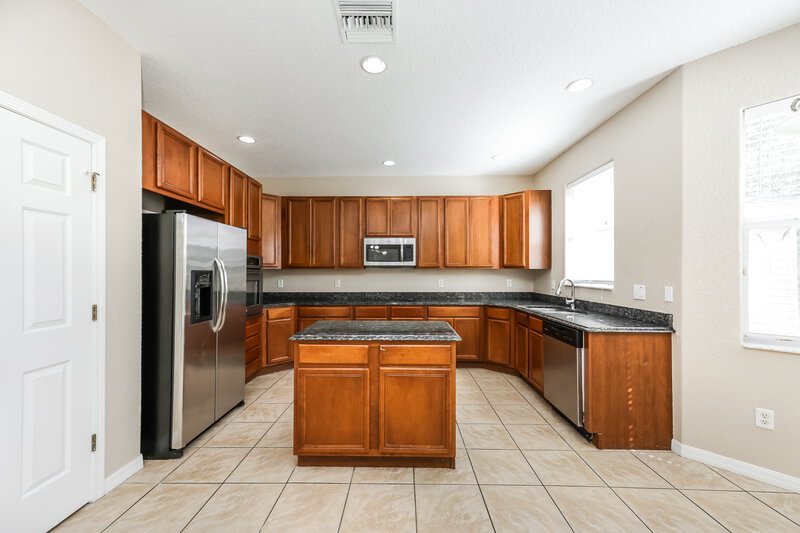 2,925/Mo, 3445 Hickory Hammock Loop Wesley Chapel, FL 33544 Kitchen View