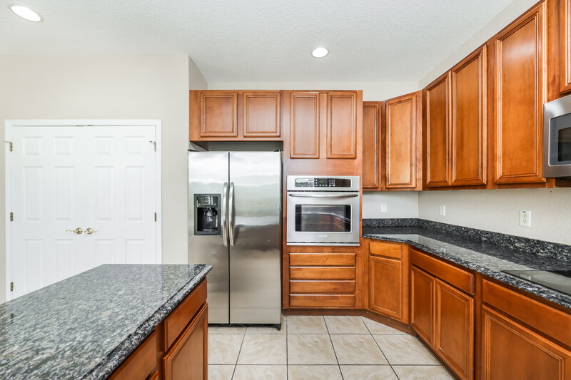 2,925/Mo, 3445 Hickory Hammock Loop Wesley Chapel, FL 33544 Kitchen View 2